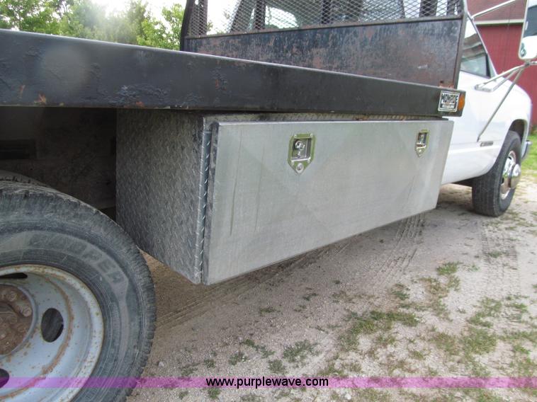 image for item D7459 1997 Chevrolet 3500 Cheyenne flatbed truck