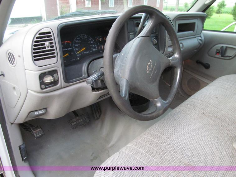 image for item D7459 1997 Chevrolet 3500 Cheyenne flatbed truck