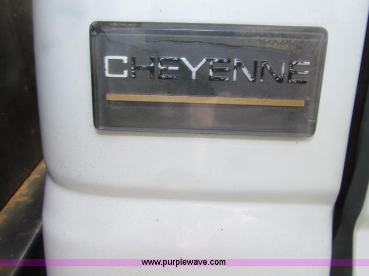 image for item D7459 1997 Chevrolet 3500 Cheyenne flatbed truck