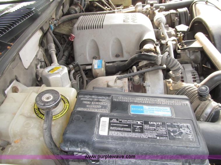 image for item D7459 1997 Chevrolet 3500 Cheyenne flatbed truck