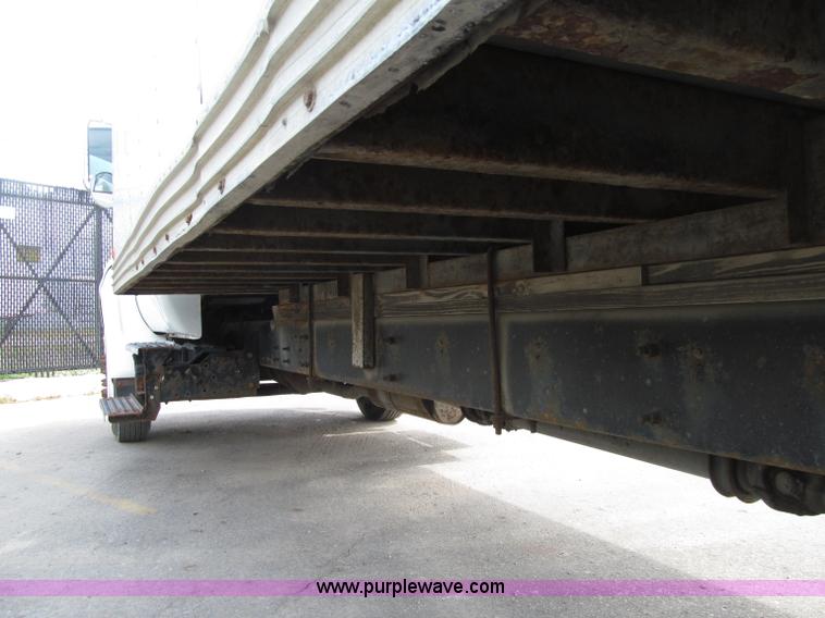 image for item D7462 2006 Ford F650 XL Super Duty box truck