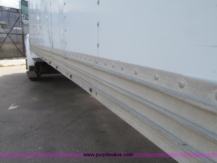 image for item D7462 2006 Ford F650 XL Super Duty box truck