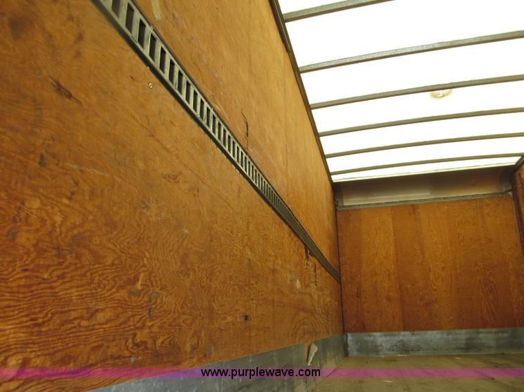 image for item D7462 2006 Ford F650 XL Super Duty box truck