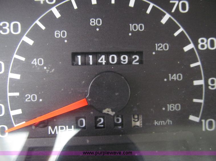 image for item D7462 2006 Ford F650 XL Super Duty box truck