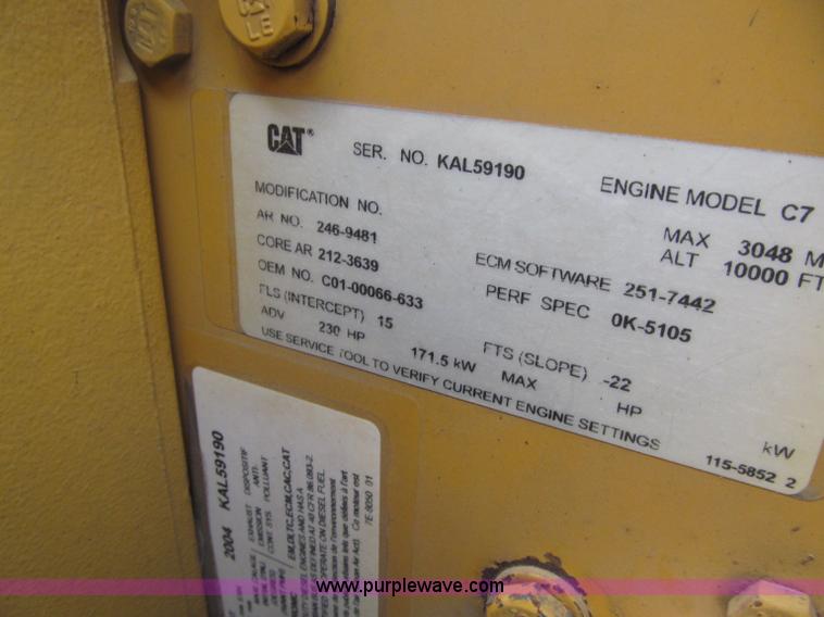 image for item D7463 2005 Freightliner Business Class M2 truck cab and chassis