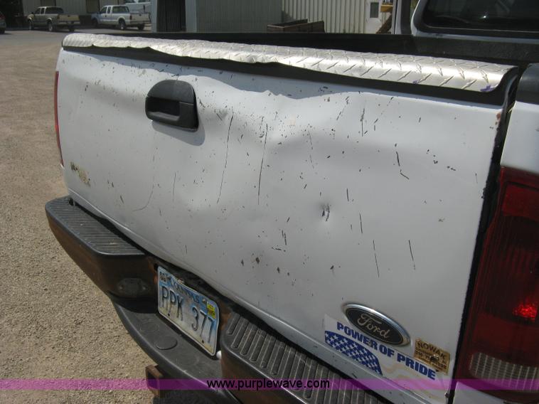 image for item D8459 2001 Ford F150 XL SuperCab pickup truck