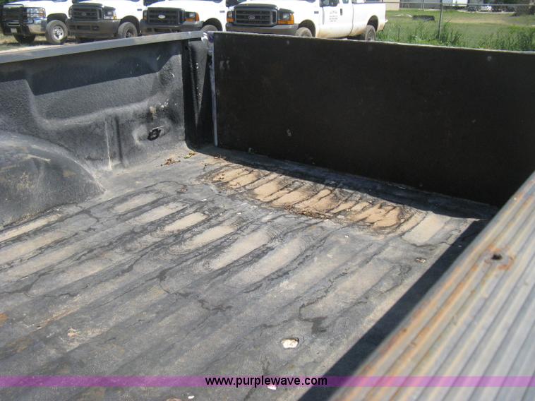 image for item D8459 2001 Ford F150 XL SuperCab pickup truck