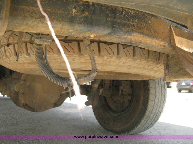 image for item D8459 2001 Ford F150 XL SuperCab pickup truck