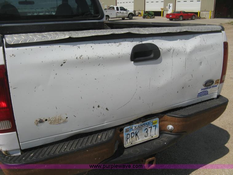 image for item D8459 2001 Ford F150 XL SuperCab pickup truck