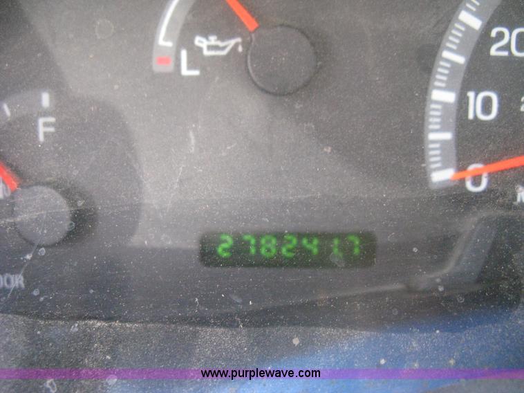 image for item D8459 2001 Ford F150 XL SuperCab pickup truck