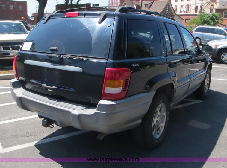 image for item E5507 2000 Jeep Grand Cherokee Laredo SUV