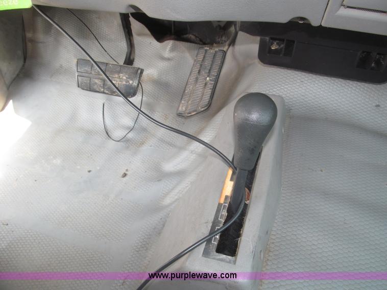 image for item F7078 1998 Chevrolet Silverado 3500 pickup truck