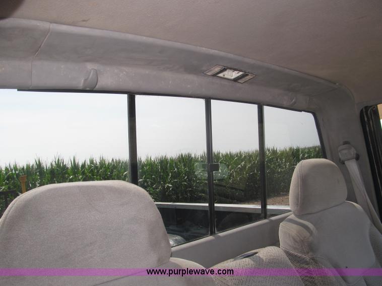 image for item F7078 1998 Chevrolet Silverado 3500 pickup truck