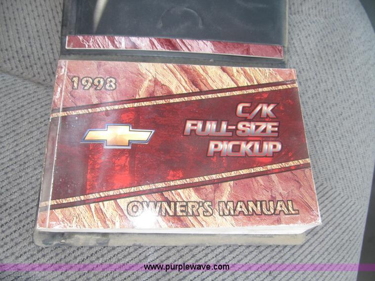 image for item F7078 1998 Chevrolet Silverado 3500 pickup truck