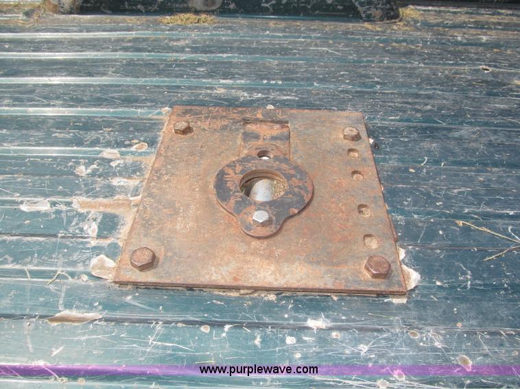 image for item F7078 1998 Chevrolet Silverado 3500 pickup truck