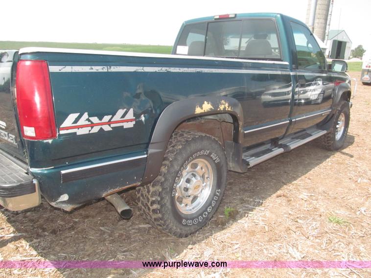 image for item F7078 1998 Chevrolet Silverado 3500 pickup truck