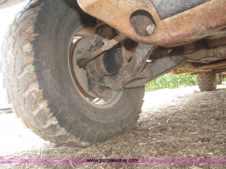 image for item F7078 1998 Chevrolet Silverado 3500 pickup truck