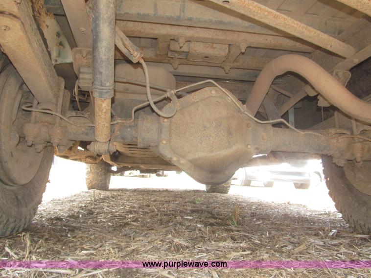 image for item F7078 1998 Chevrolet Silverado 3500 pickup truck