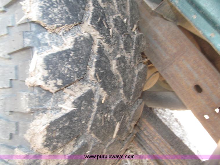 image for item F7078 1998 Chevrolet Silverado 3500 pickup truck