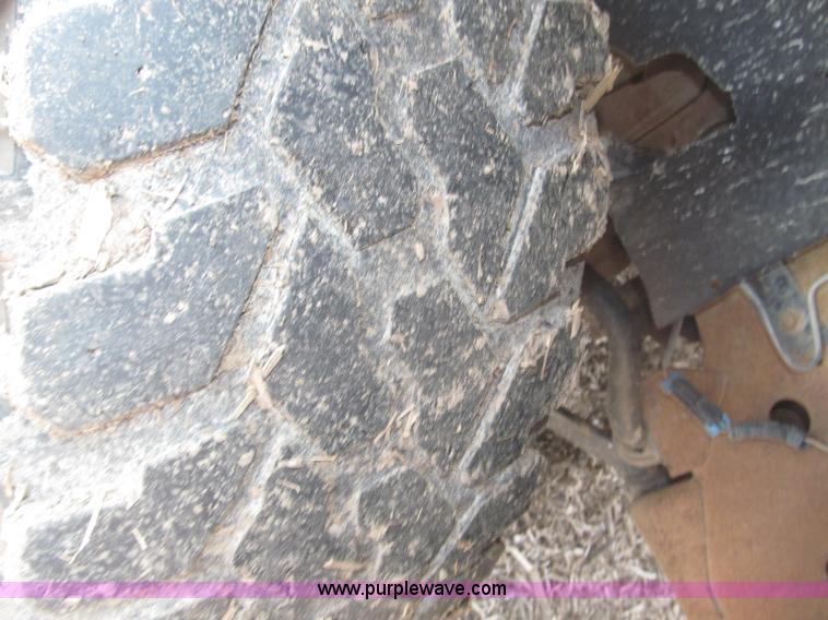 image for item F7078 1998 Chevrolet Silverado 3500 pickup truck