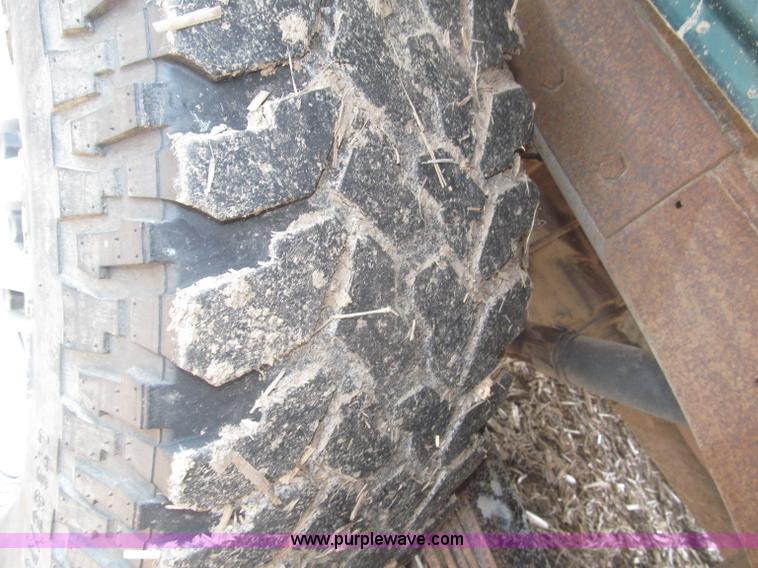 image for item F7078 1998 Chevrolet Silverado 3500 pickup truck