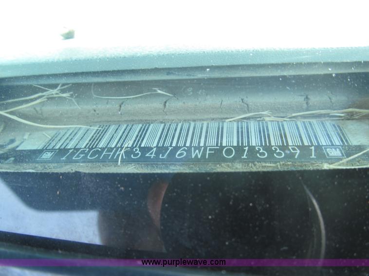 image for item F7078 1998 Chevrolet Silverado 3500 pickup truck