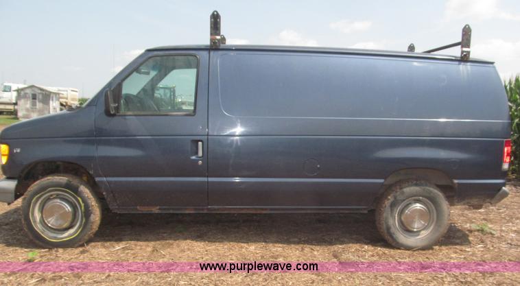 image for item F7080 1998 Ford Econoline E250 van