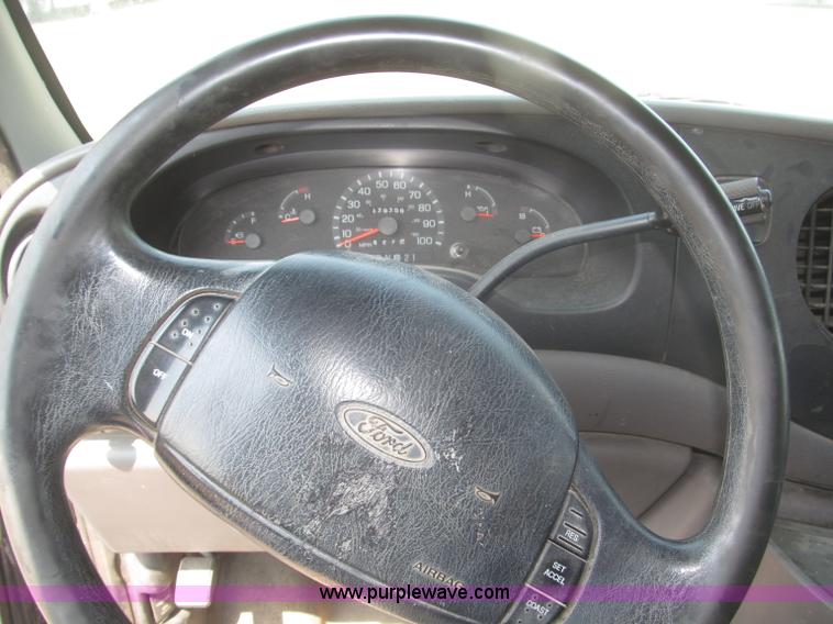image for item F7080 1998 Ford Econoline E250 van