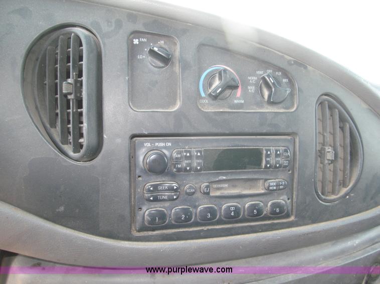 image for item F7080 1998 Ford Econoline E250 van