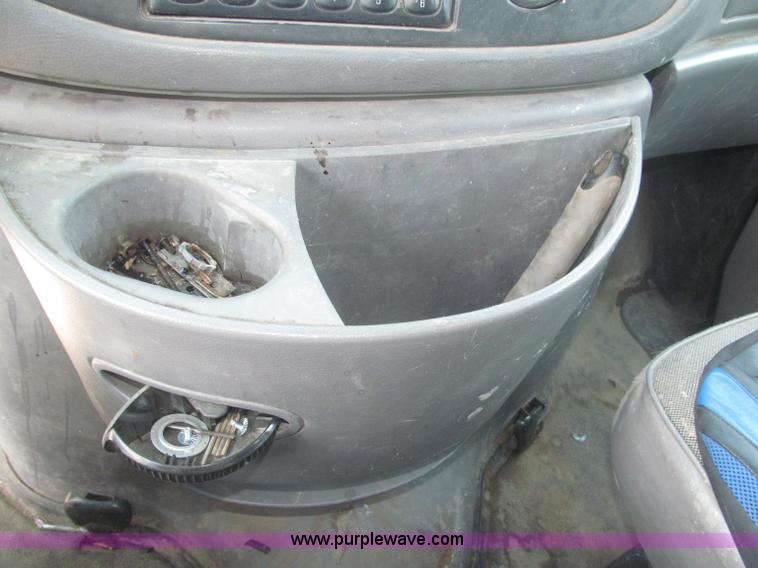 image for item F7080 1998 Ford Econoline E250 van