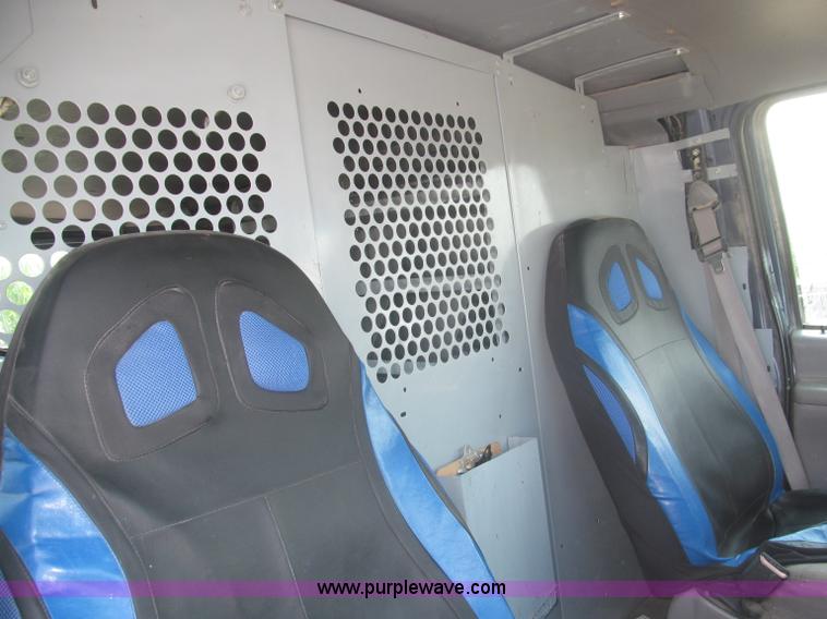 image for item F7080 1998 Ford Econoline E250 van