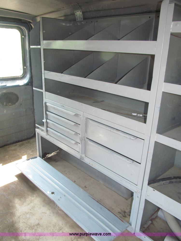 image for item F7080 1998 Ford Econoline E250 van