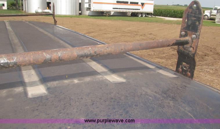 image for item F7080 1998 Ford Econoline E250 van