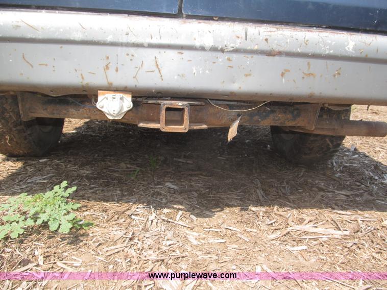 image for item F7080 1998 Ford Econoline E250 van