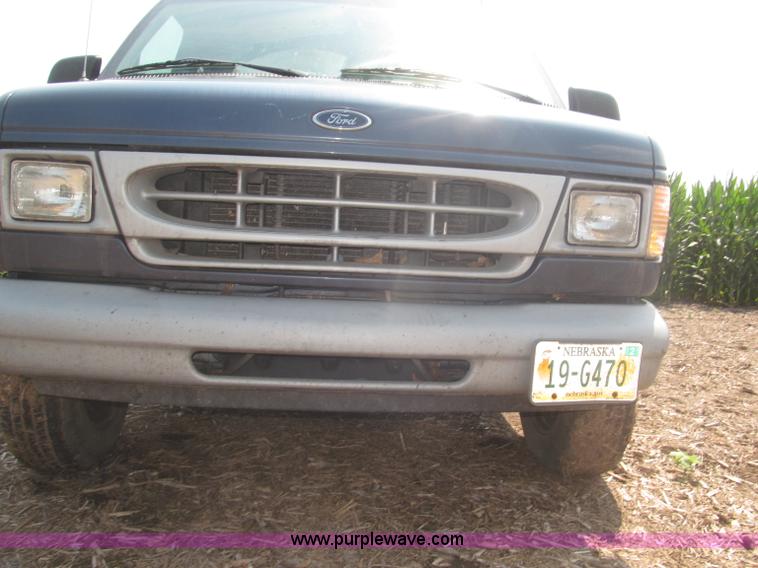 image for item F7080 1998 Ford Econoline E250 van