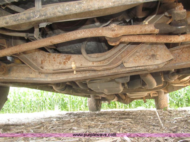 image for item F7080 1998 Ford Econoline E250 van