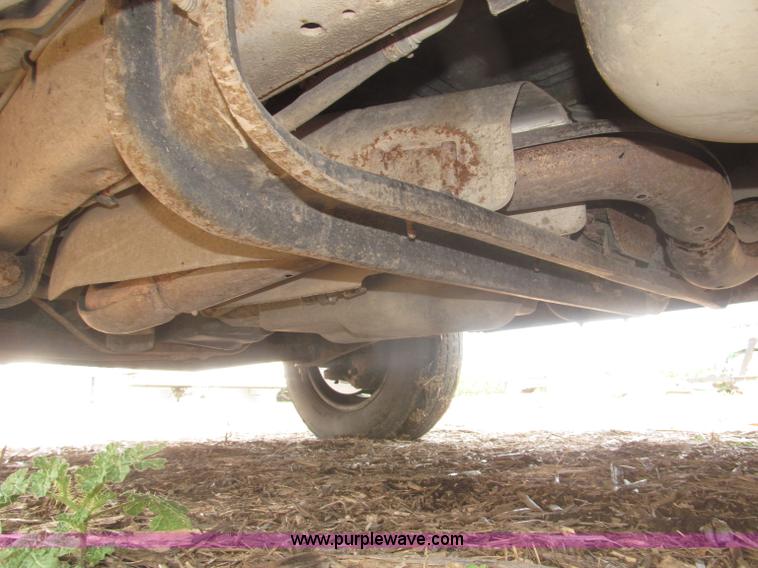 image for item F7080 1998 Ford Econoline E250 van