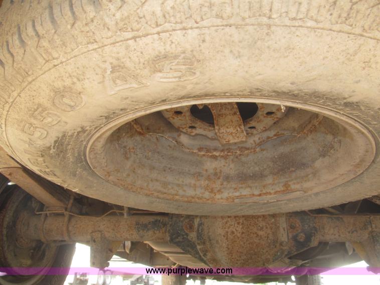 image for item F7080 1998 Ford Econoline E250 van