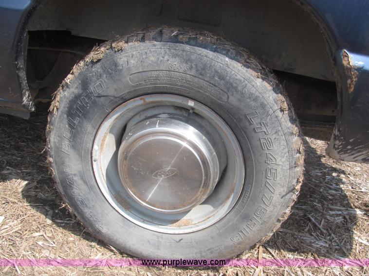 image for item F7080 1998 Ford Econoline E250 van