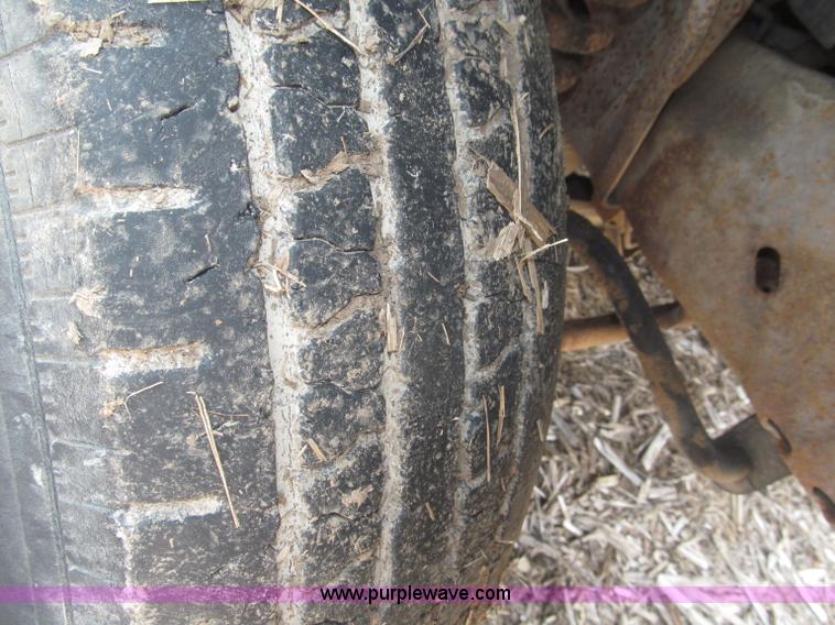 image for item F7080 1998 Ford Econoline E250 van