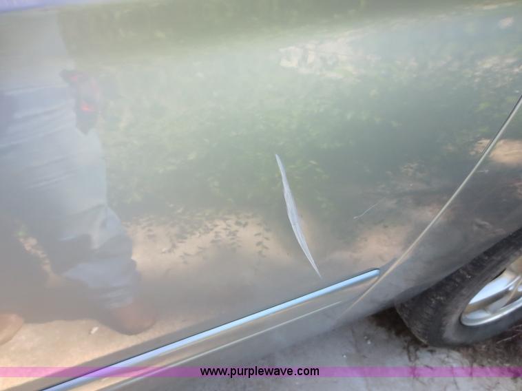 image for item F8001 2006 Dodge Grand Caravan SXT van