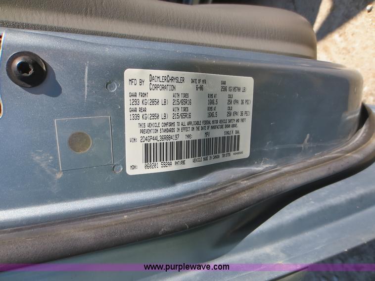 image for item F8001 2006 Dodge Grand Caravan SXT van