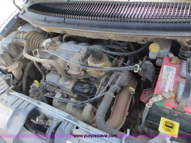 image for item F8001 2006 Dodge Grand Caravan SXT van