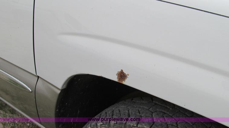 image for item G2073 2003 GMC Sierra 1500 Extended Cab pickup truck