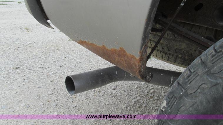 image for item G2073 2003 GMC Sierra 1500 Extended Cab pickup truck