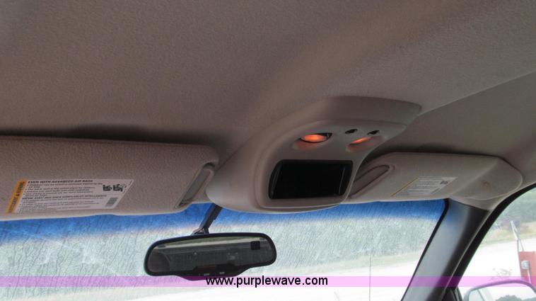 image for item G2073 2003 GMC Sierra 1500 Extended Cab pickup truck