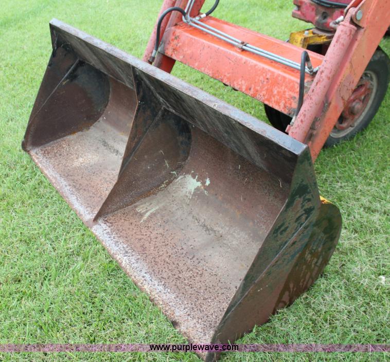 image for item G4075 International Harvester McCormick Farmall 400 tractor