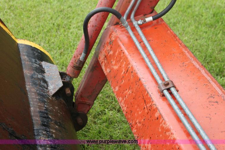 image for item G4075 International Harvester McCormick Farmall 400 tractor