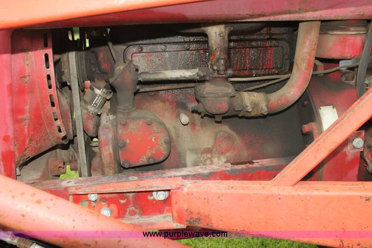 image for item G4075 International Harvester McCormick Farmall 400 tractor