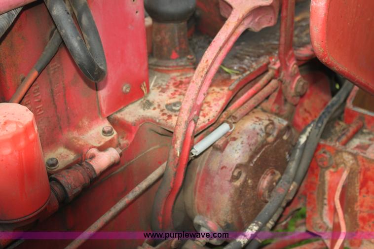 image for item G4075 International Harvester McCormick Farmall 400 tractor